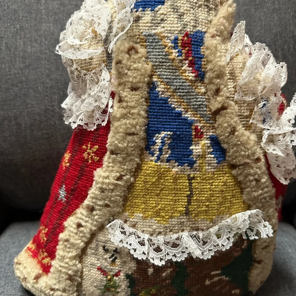Vintage Tableaux New York Santa Claus Needlepoint Pillow